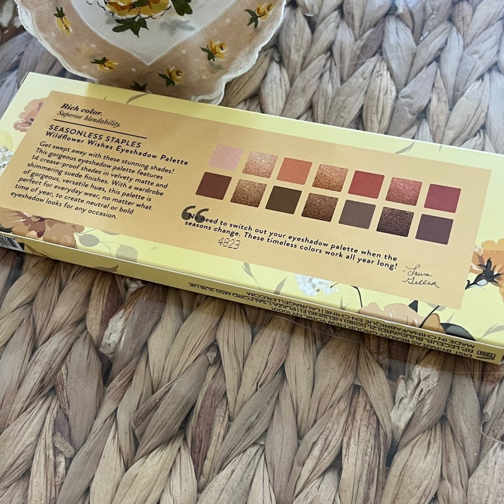 Laura Geller Seasonless Staples Wildflower Wishes Multi-Finish Eyeshadow Palette - Picture 2 of 3